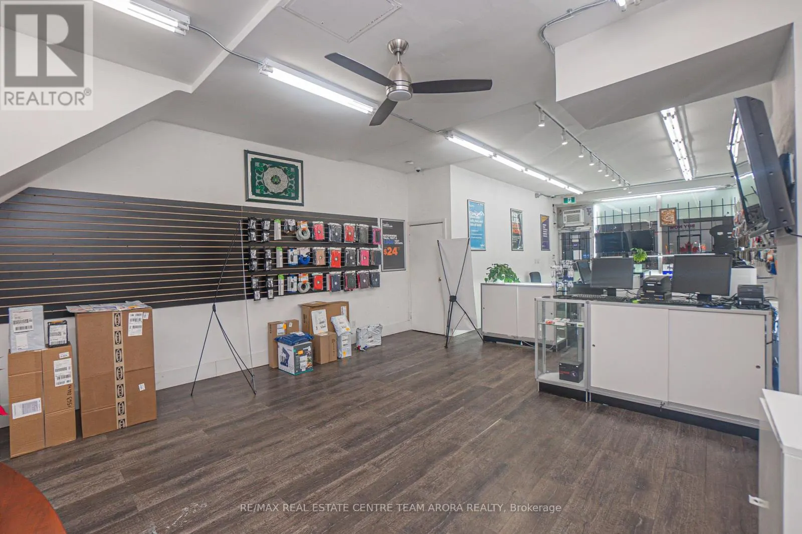 1563 EGLINTON AVENUE W