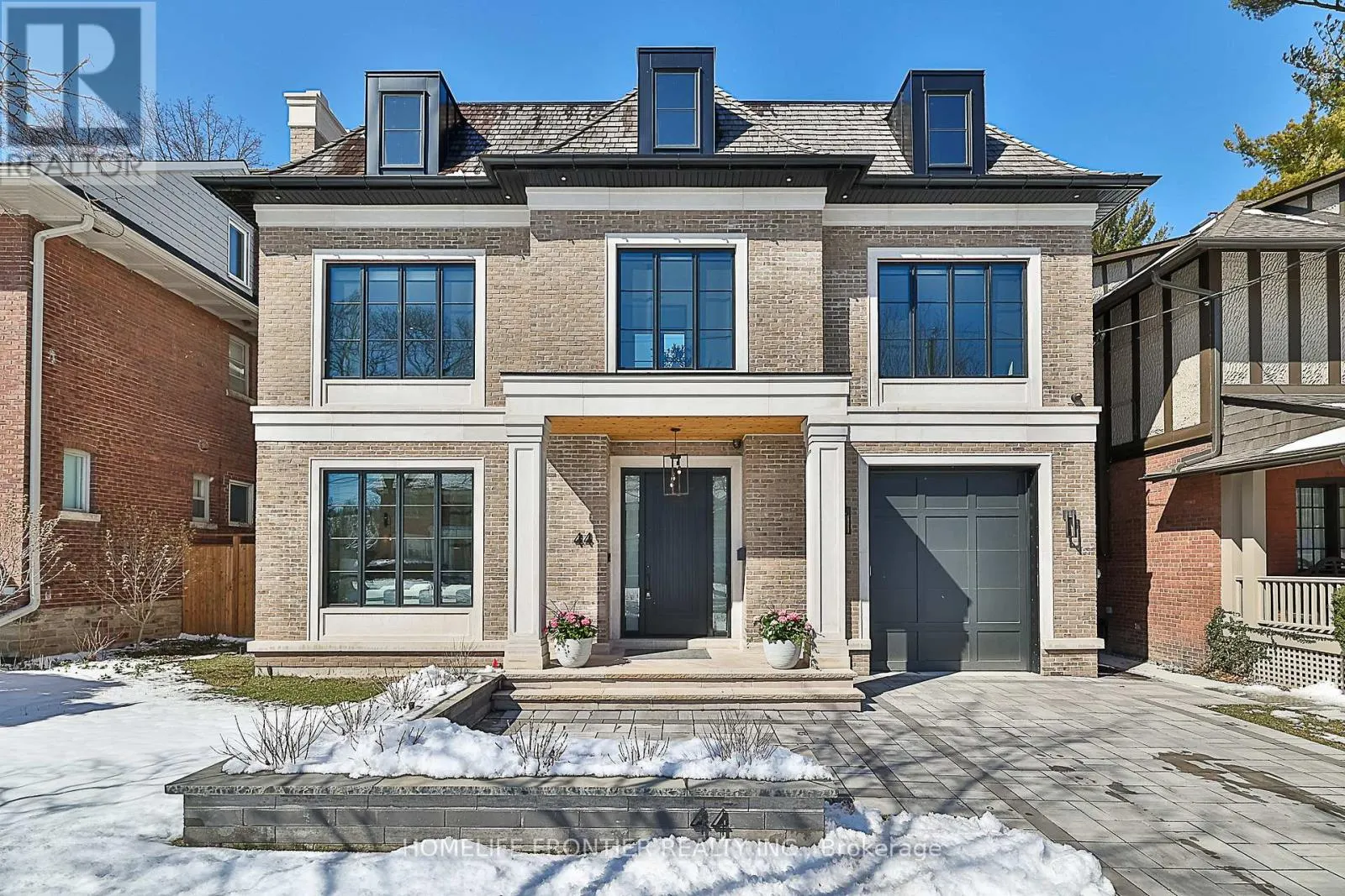 44 ALEXANDRA BOULEVARD