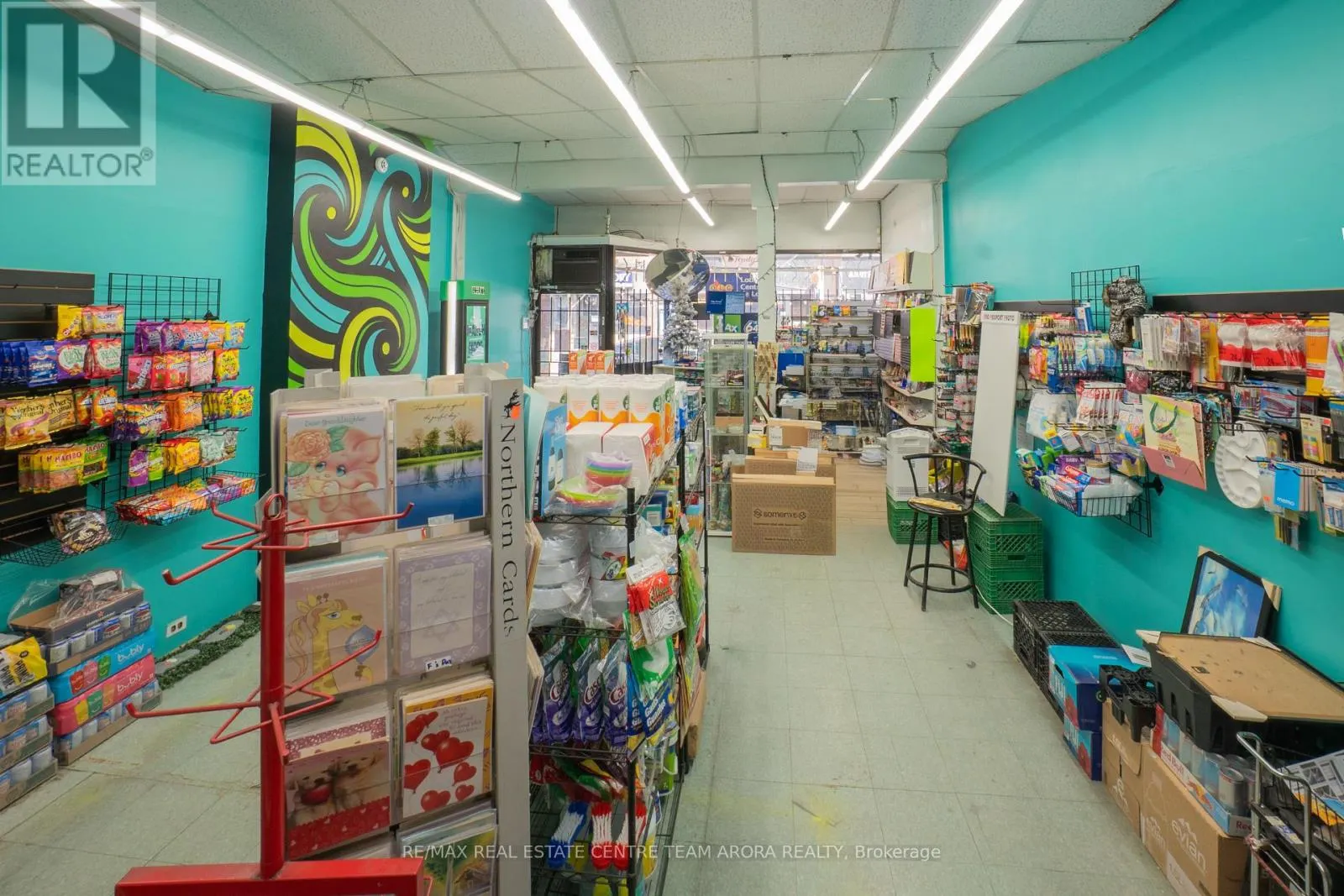 927 BLOOR STREET W