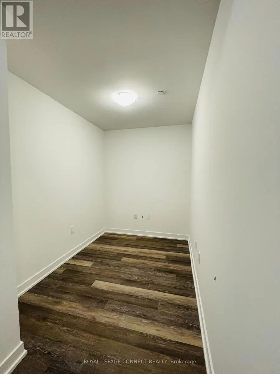 504 - 250 LAWRENCE AVENUE W