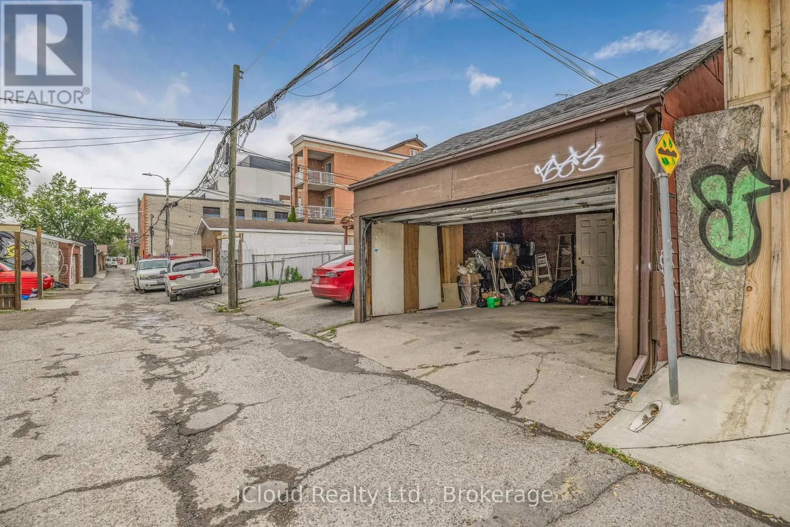 845 COLLEGE STREET
