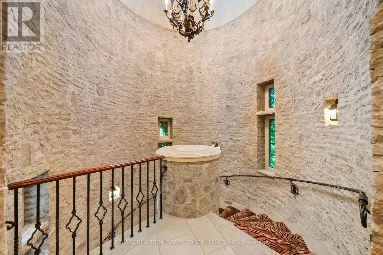 85 THE BRIDLE PATH