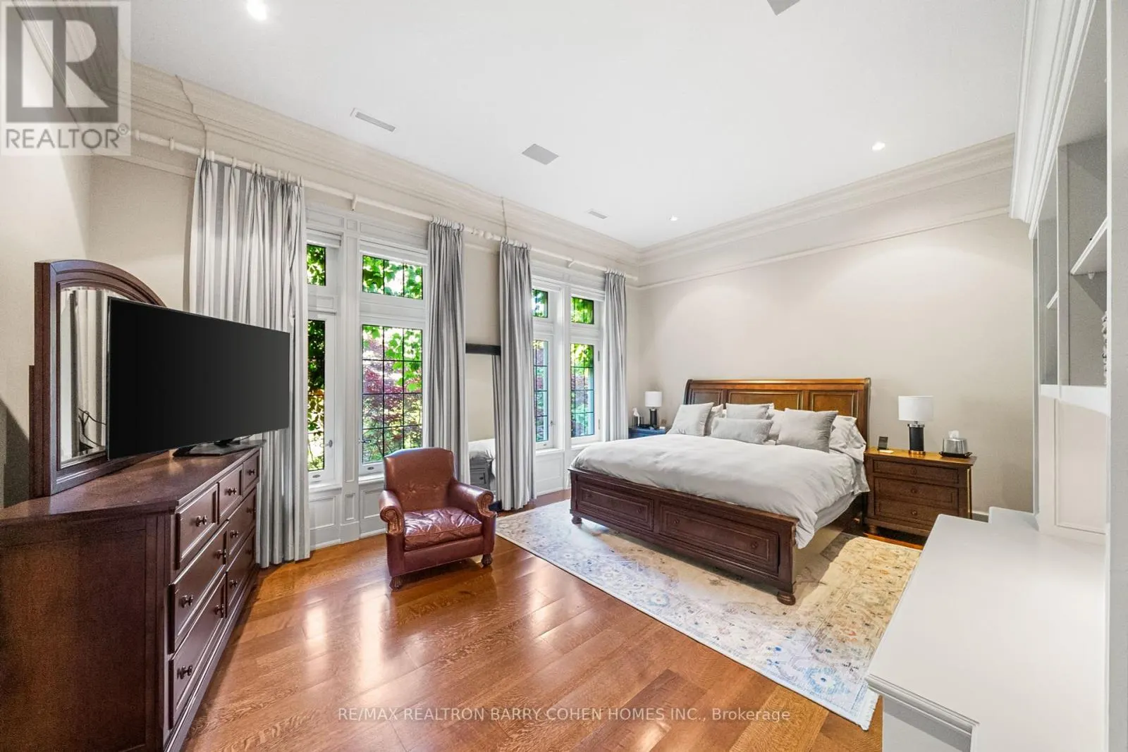 85 THE BRIDLE PATH