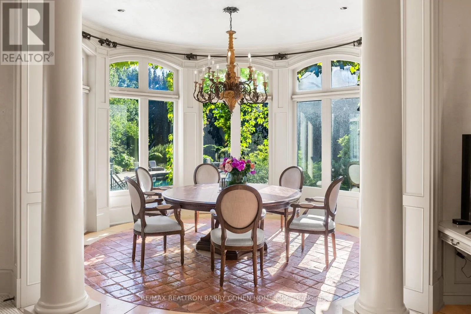 85 THE BRIDLE PATH