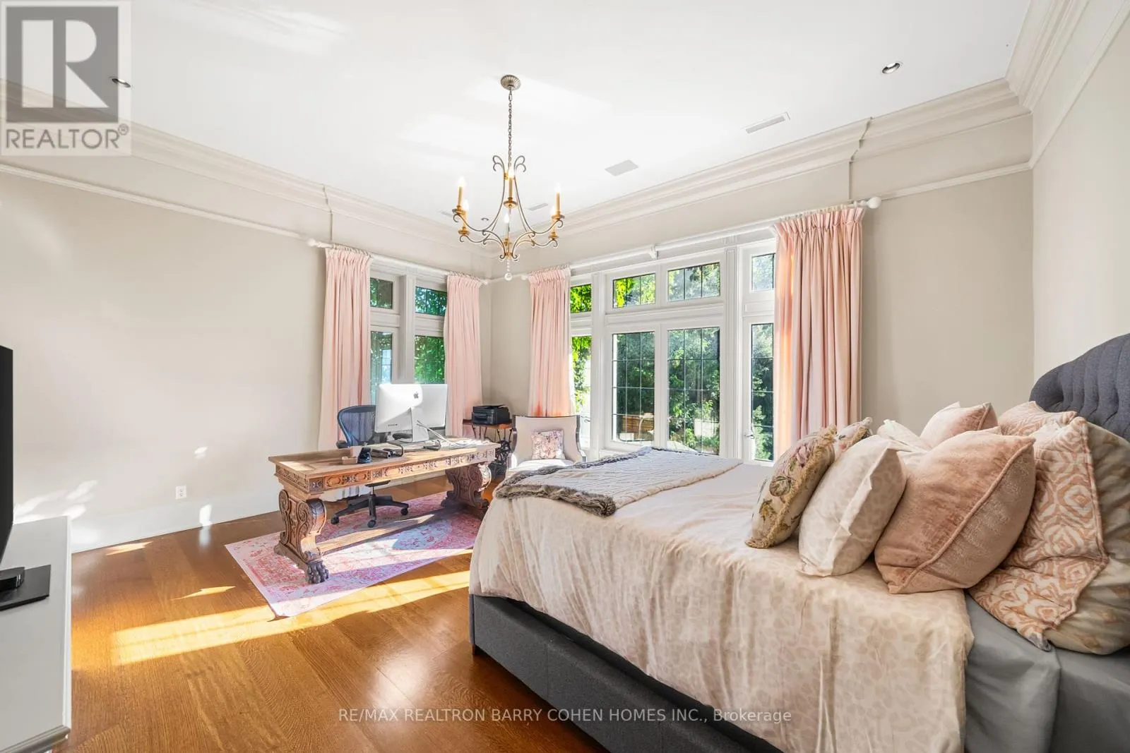 85 THE BRIDLE PATH