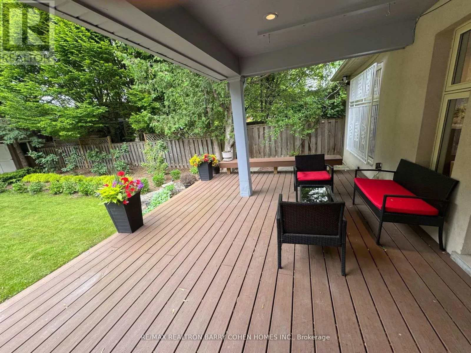 32 BEECHWOOD AVENUE