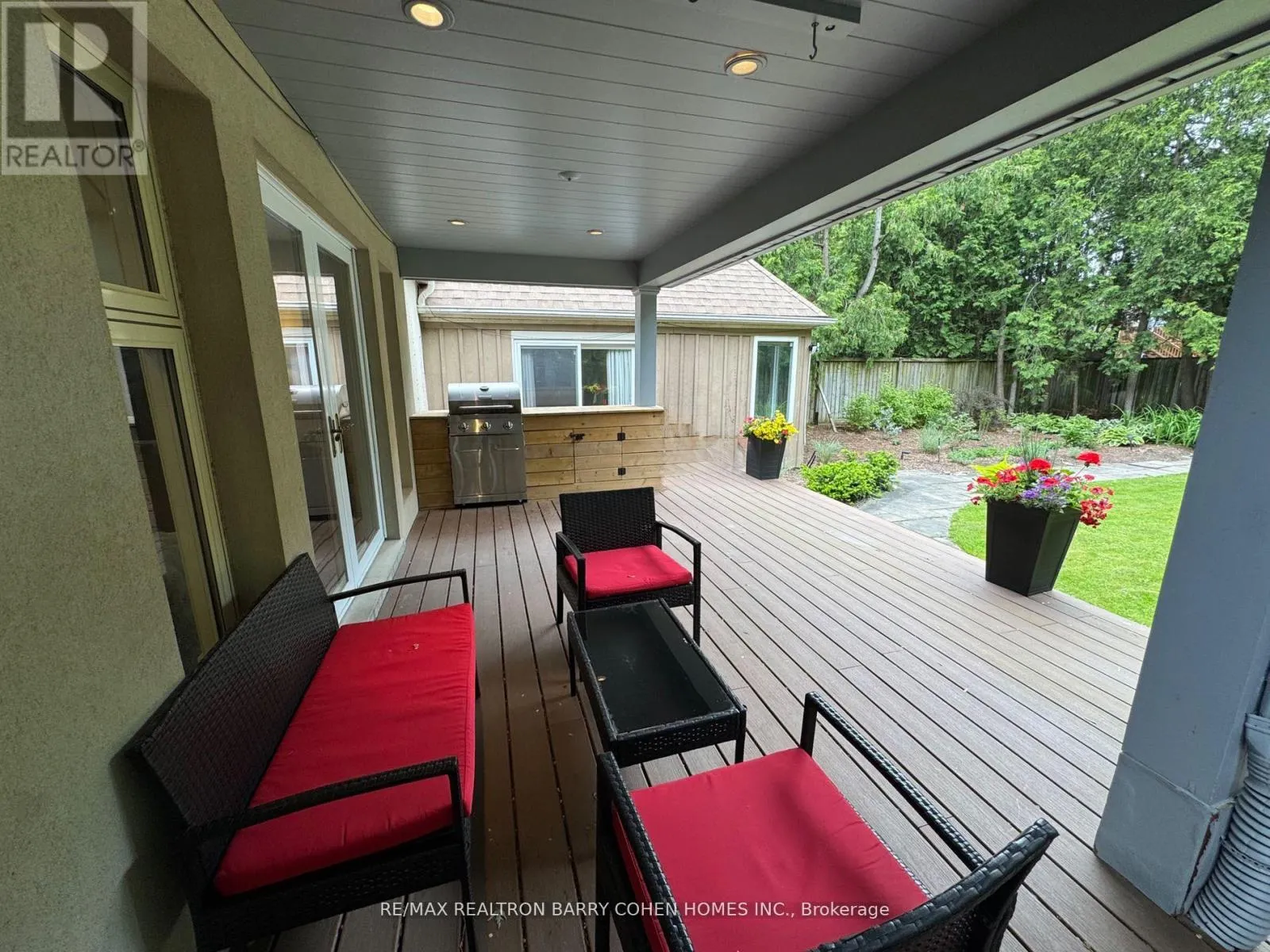 32 BEECHWOOD AVENUE