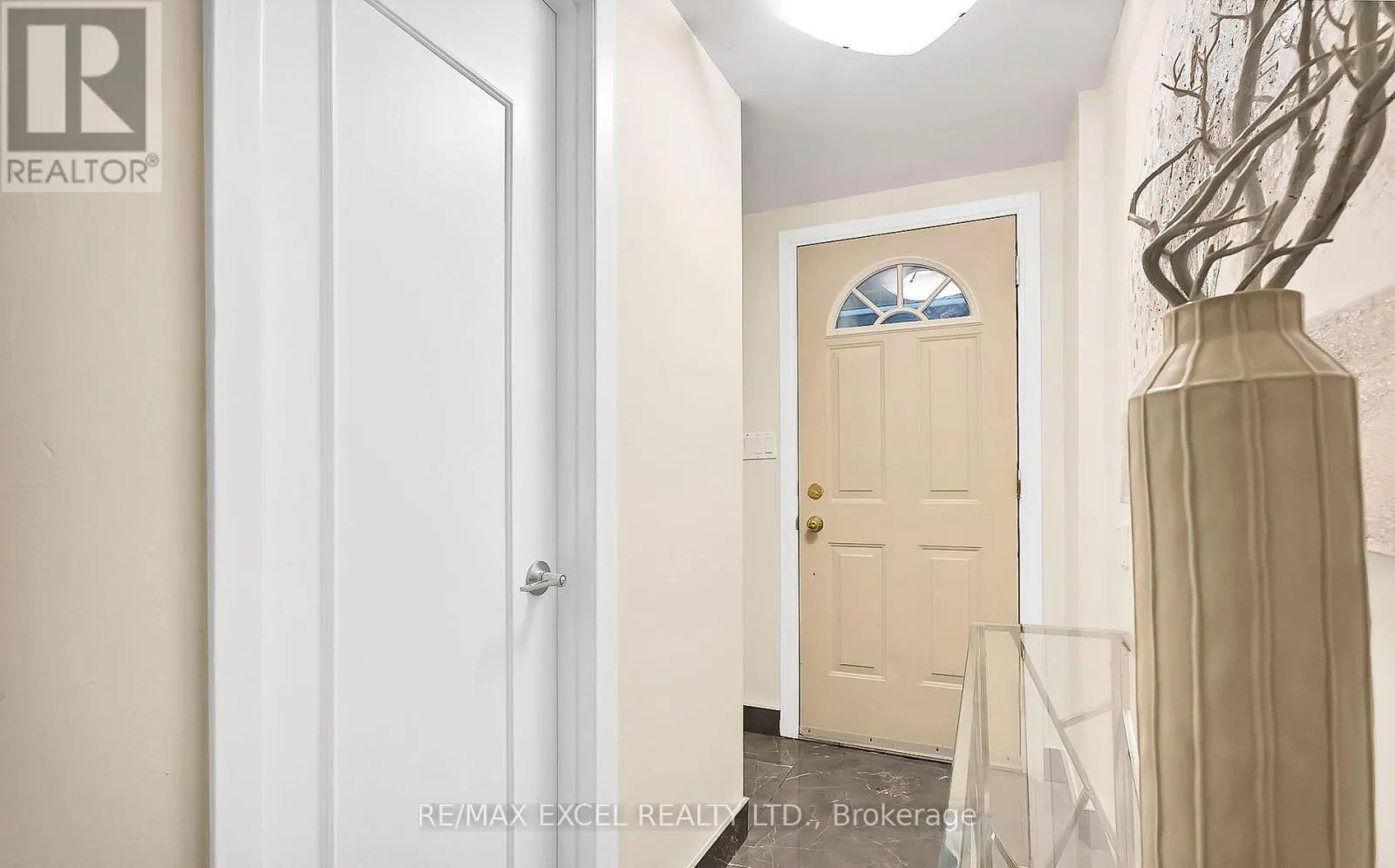 11 STONEDALE PLACEWAY