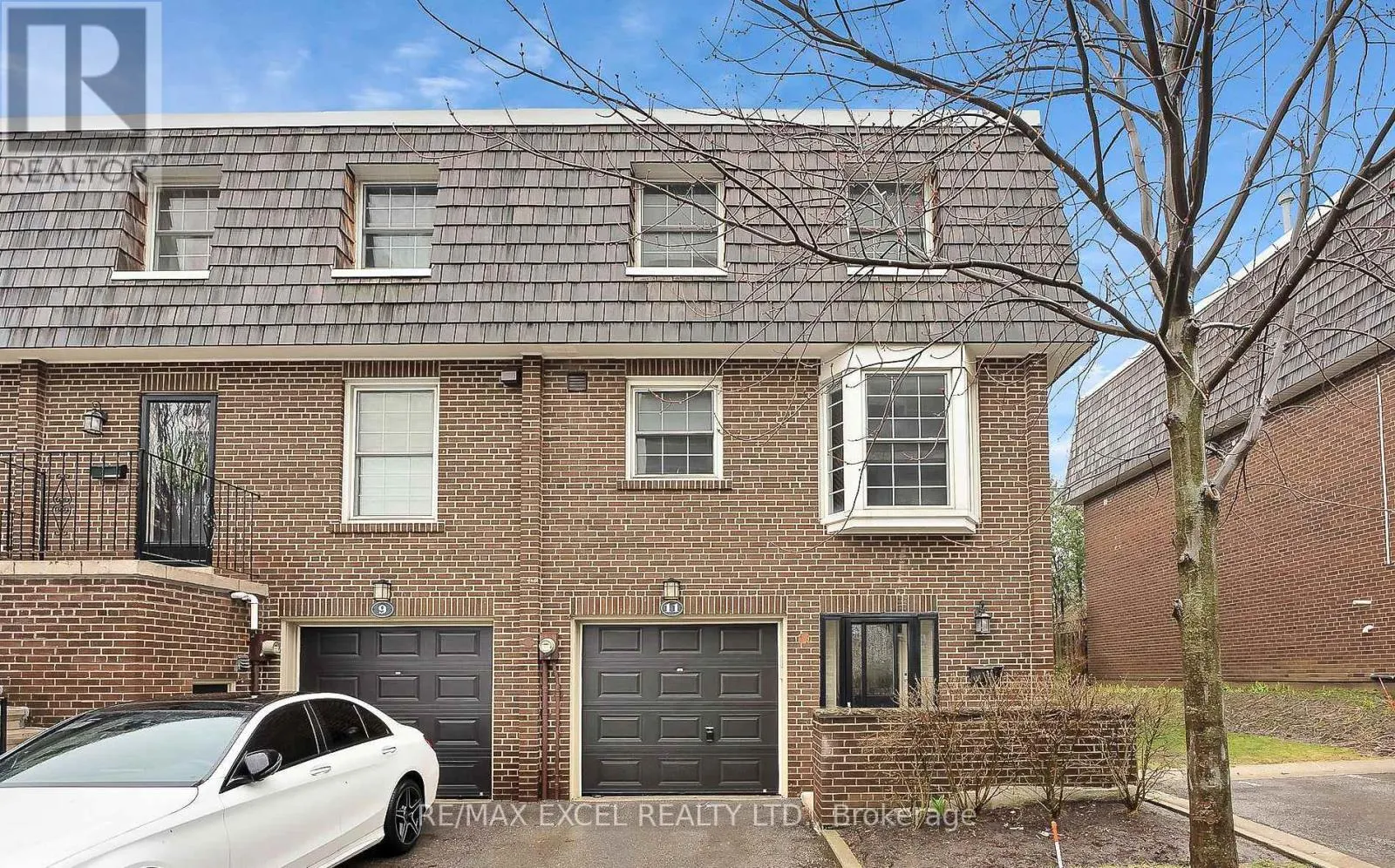 11 STONEDALE PLACEWAY