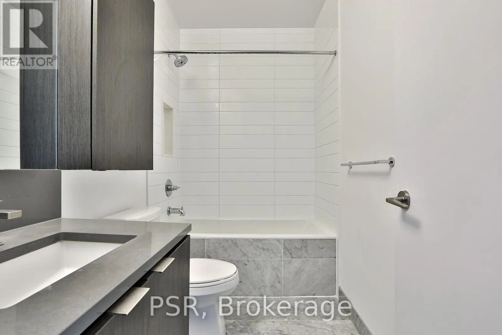 LPH05 - 38 IANNUZZI STREET