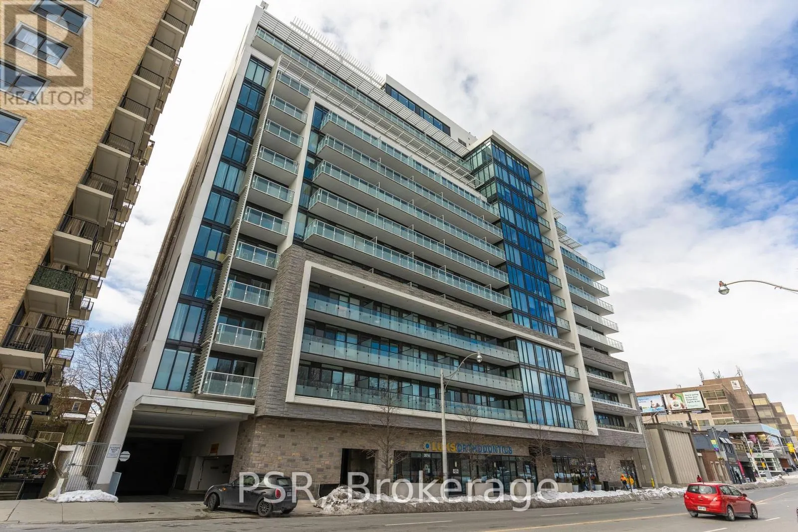311 - 3018 YONGE STREET