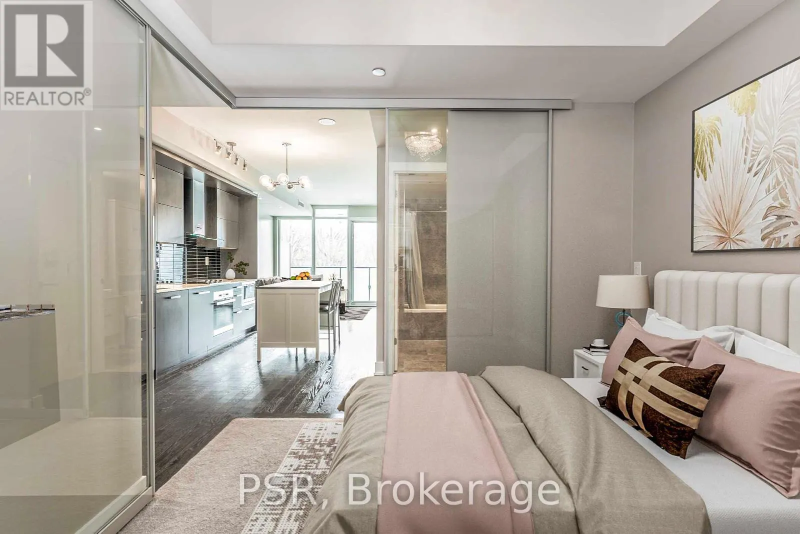 311 - 3018 YONGE STREET