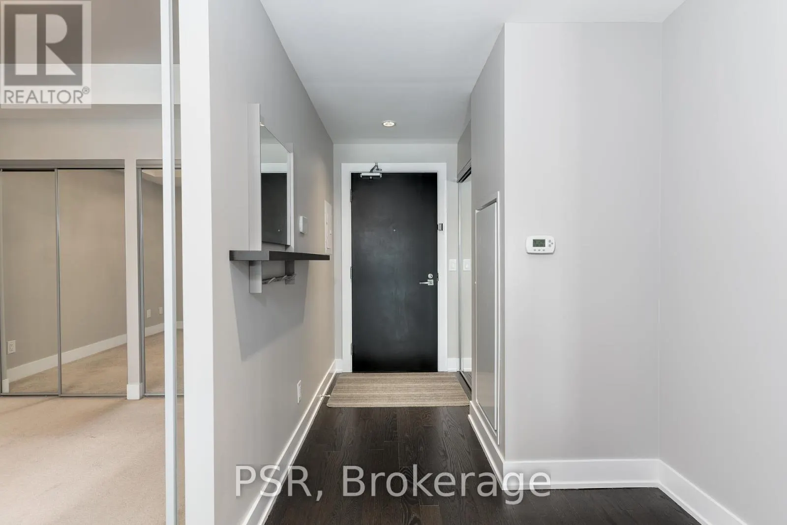 311 - 3018 YONGE STREET