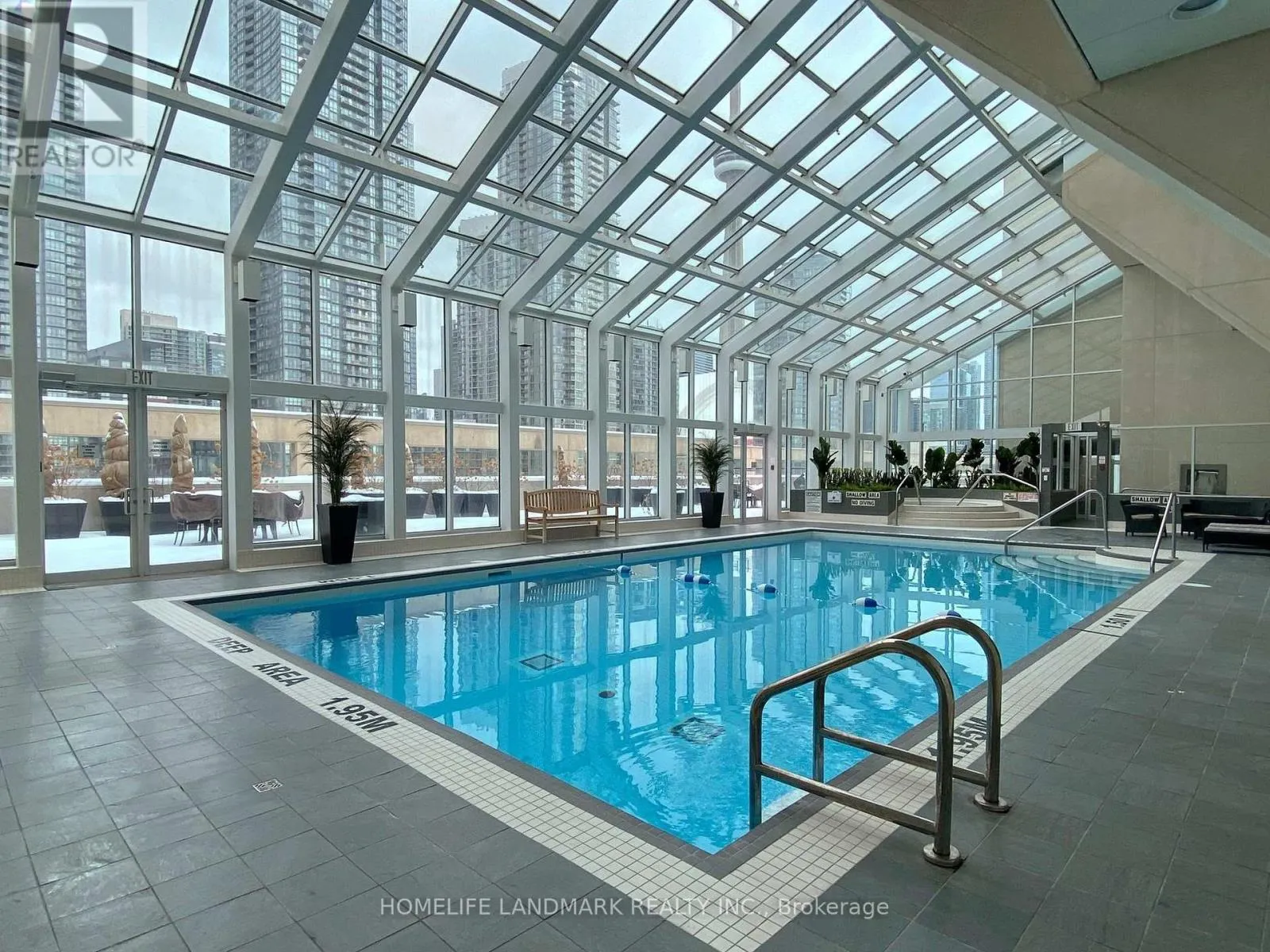 304W - 480 QUEENS QUAY W