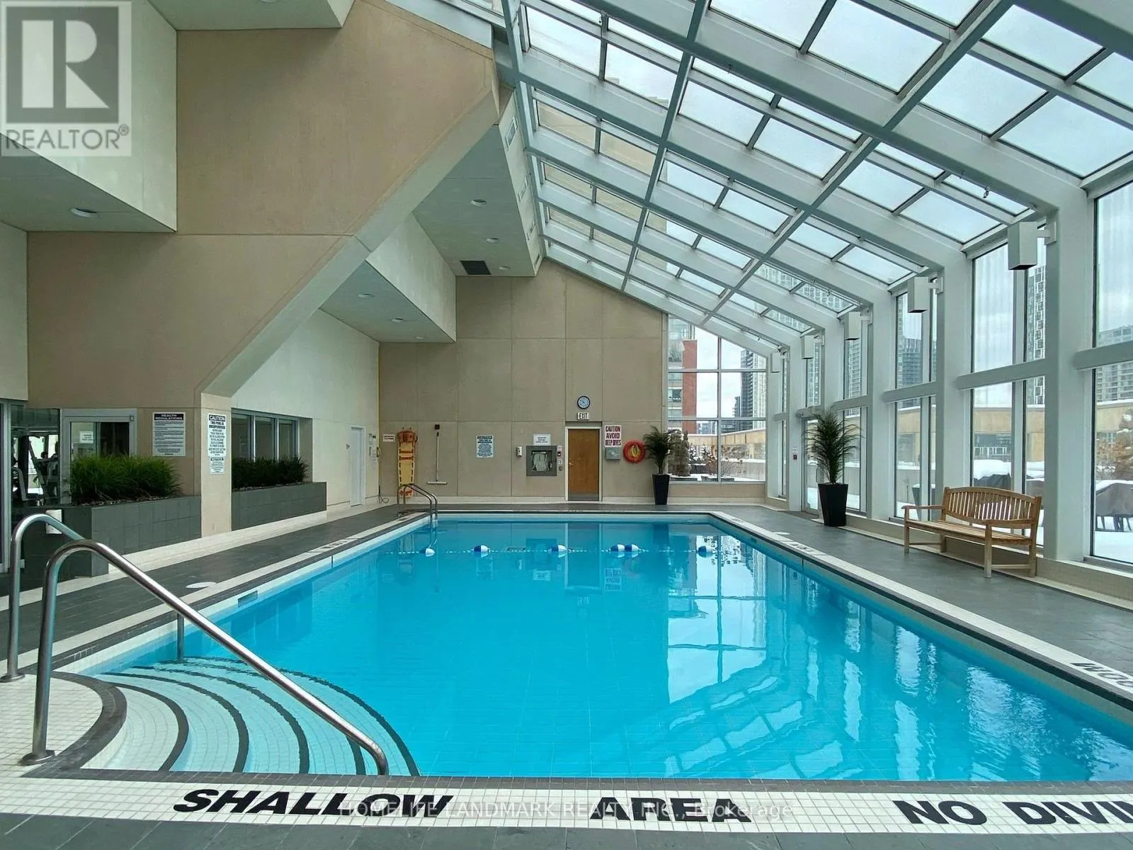 304W - 480 QUEENS QUAY W