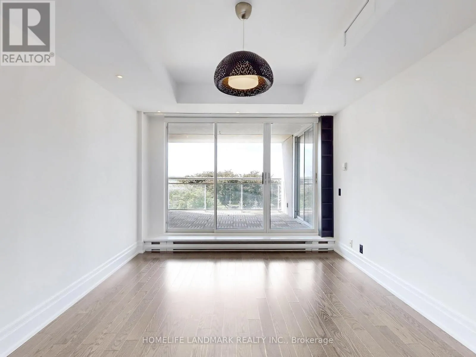 304W - 480 QUEENS QUAY W