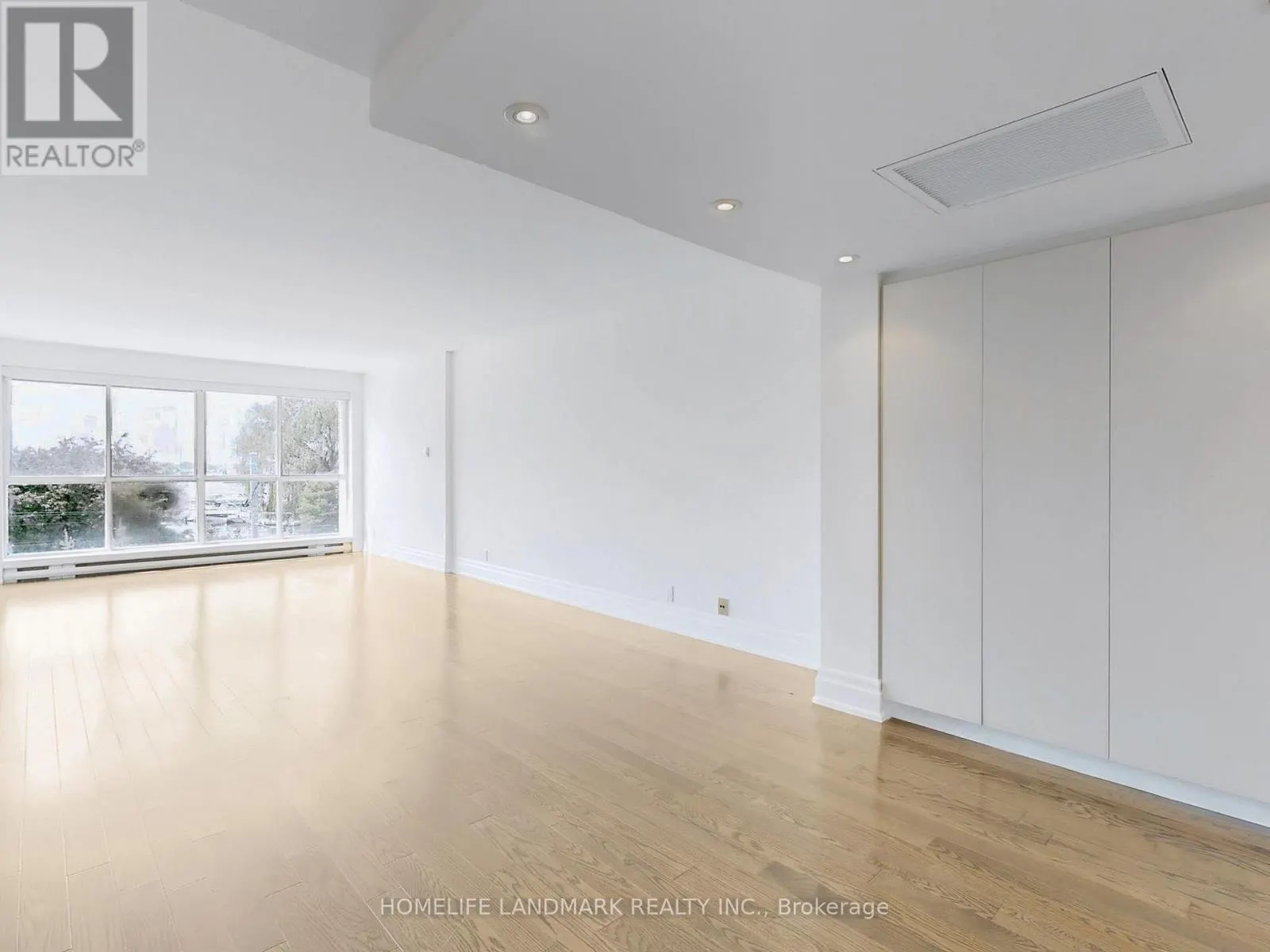 304W - 480 QUEENS QUAY W
