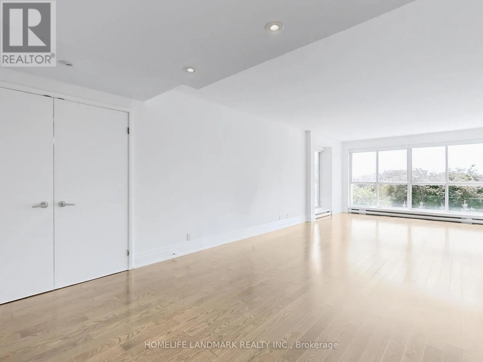 304W - 480 QUEENS QUAY W