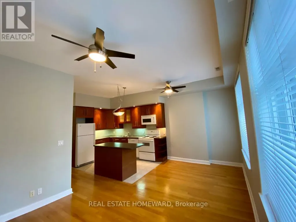 2 - 546 QUEEN STREET W
