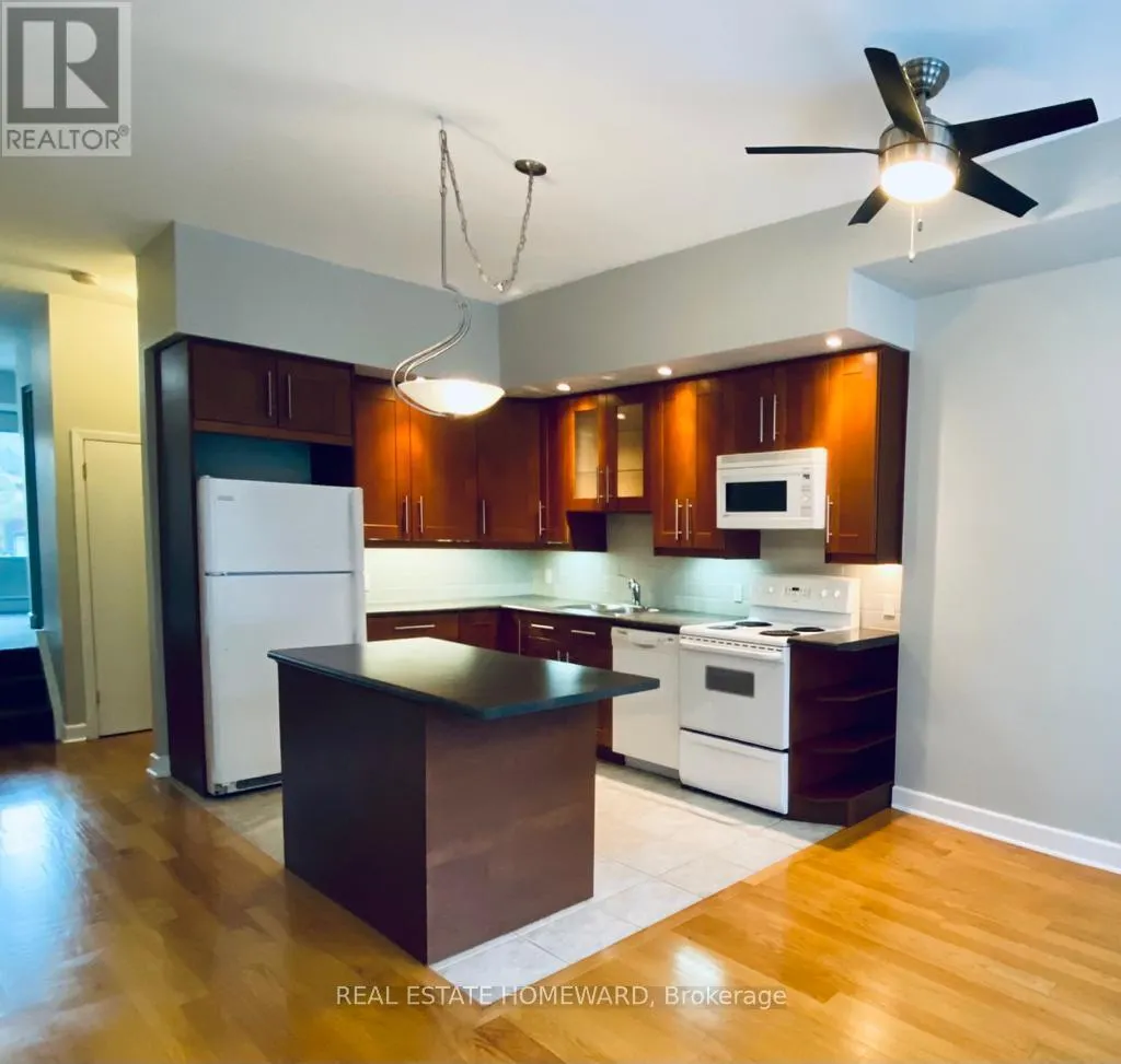 2 - 546 QUEEN STREET W