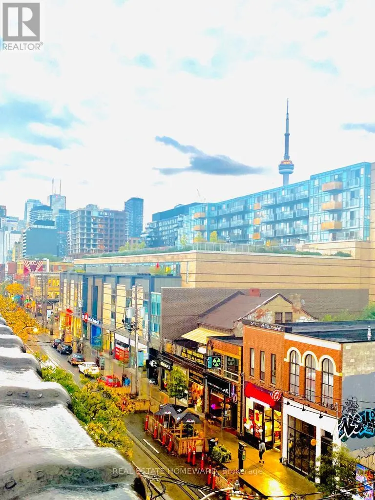 2 - 546 QUEEN STREET W