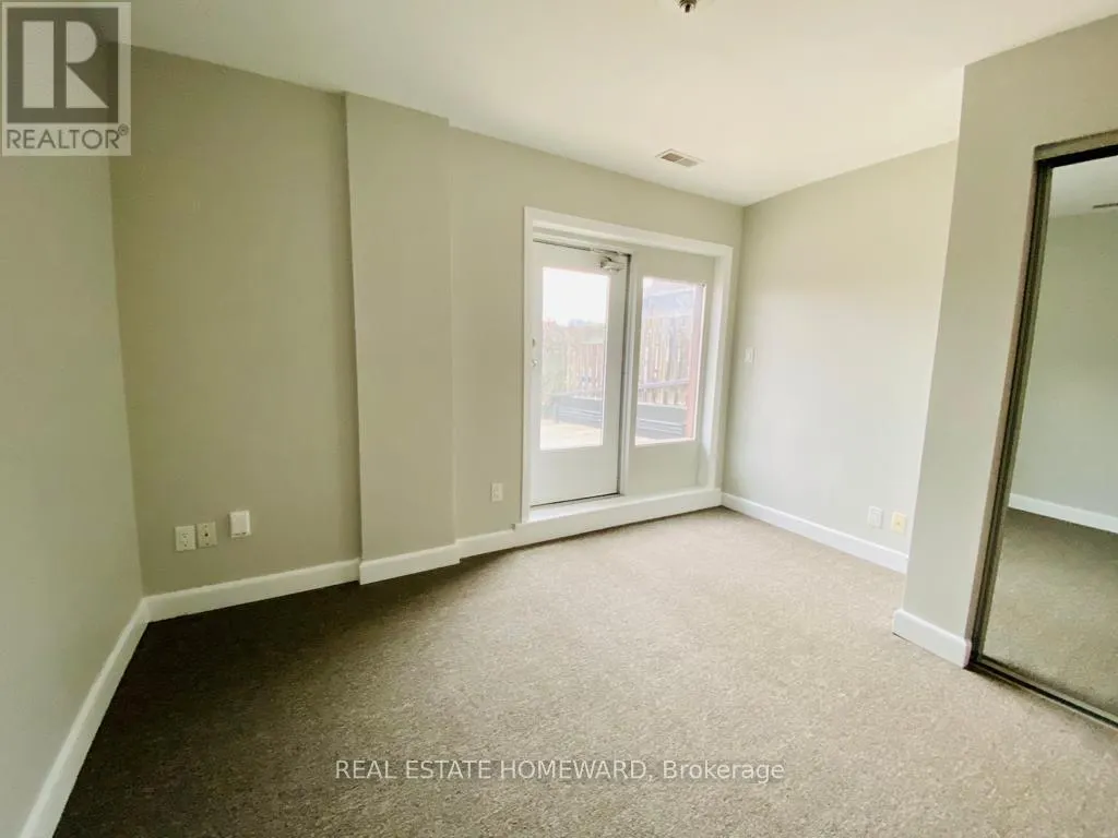 2 - 546 QUEEN STREET W