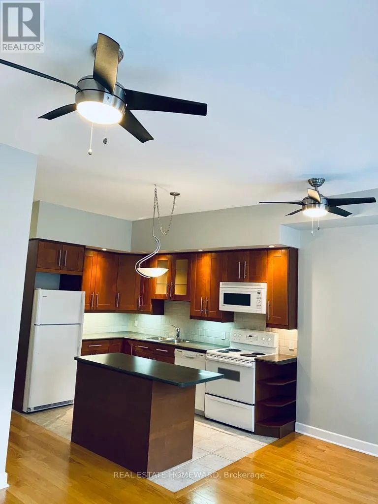 2 - 546 QUEEN STREET W