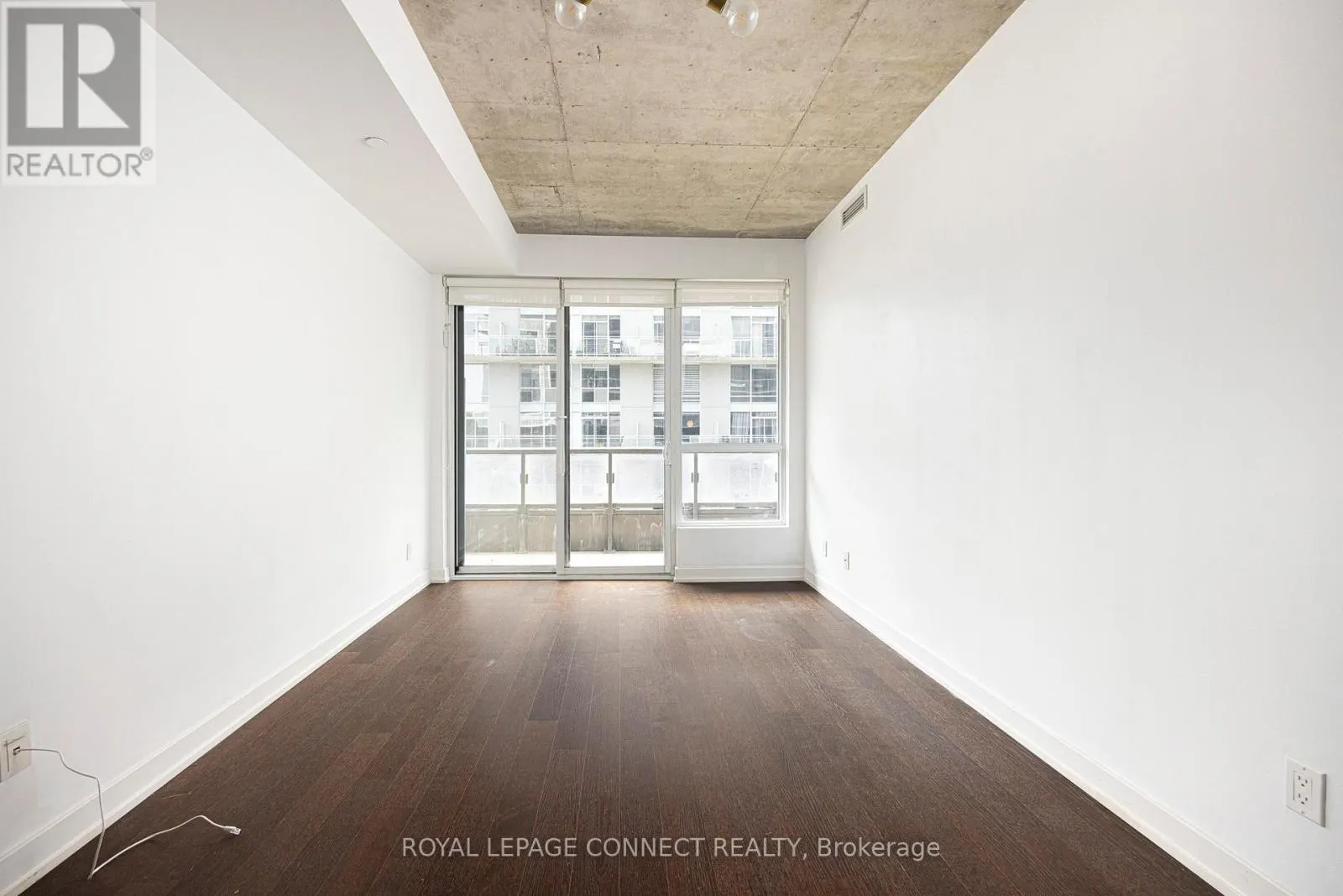 323 - 1030 KING STREET W