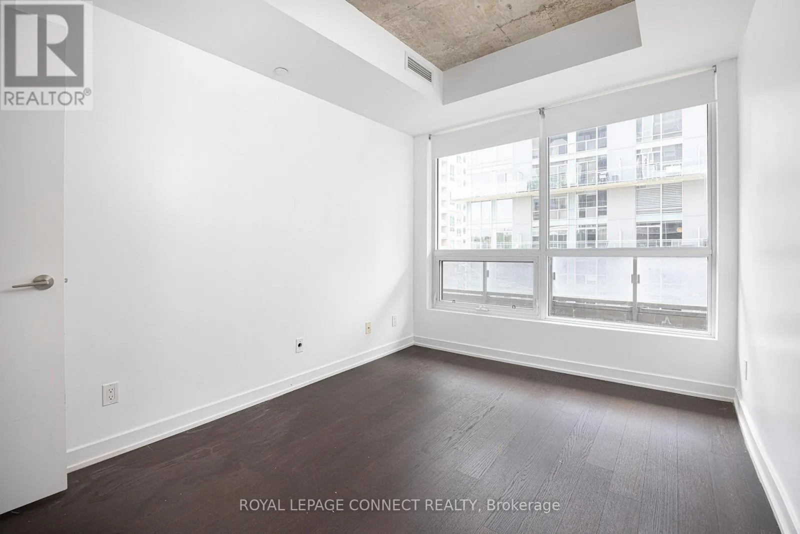 323 - 1030 KING STREET W