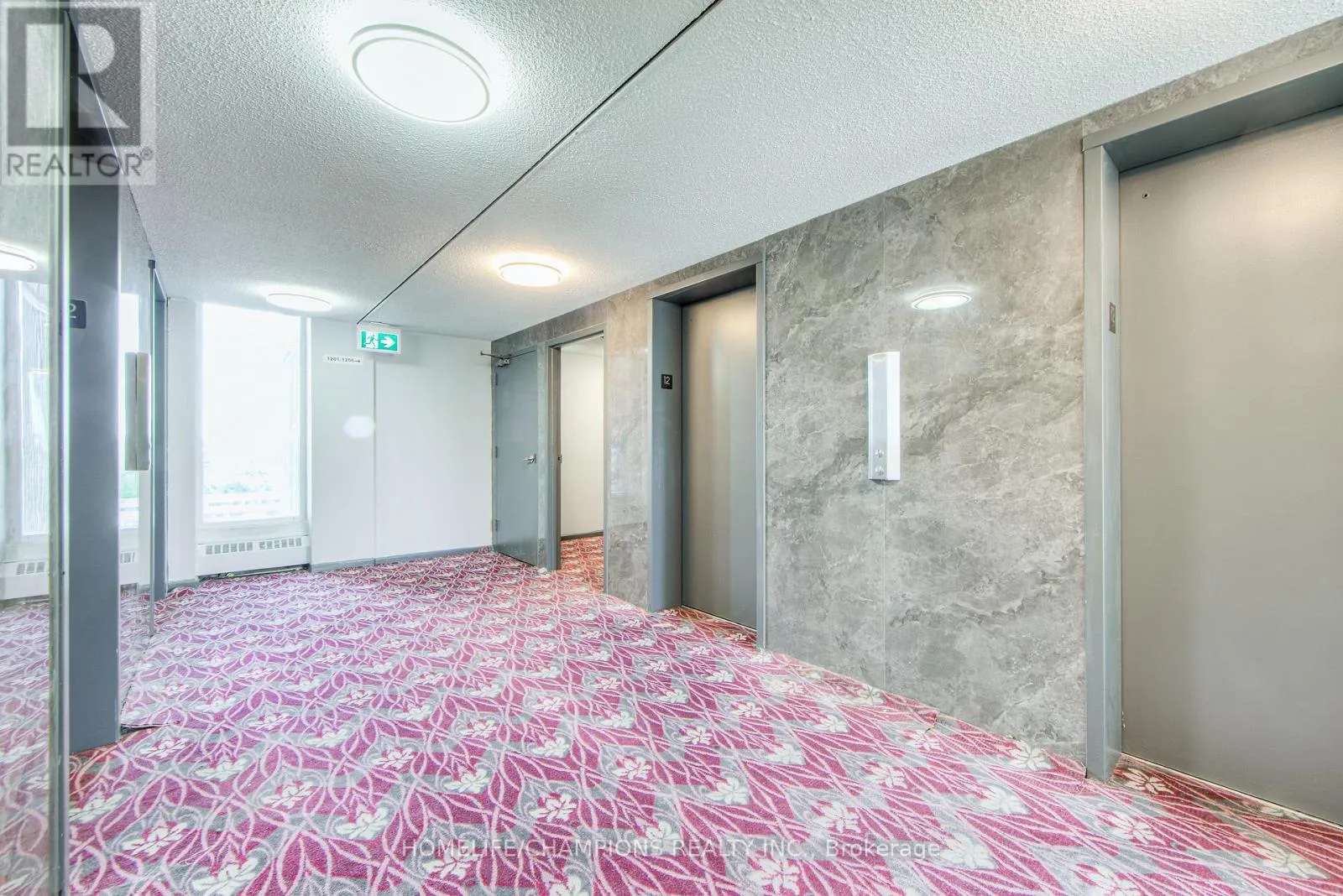 1210 - 100 LEEWARD GLENWAY