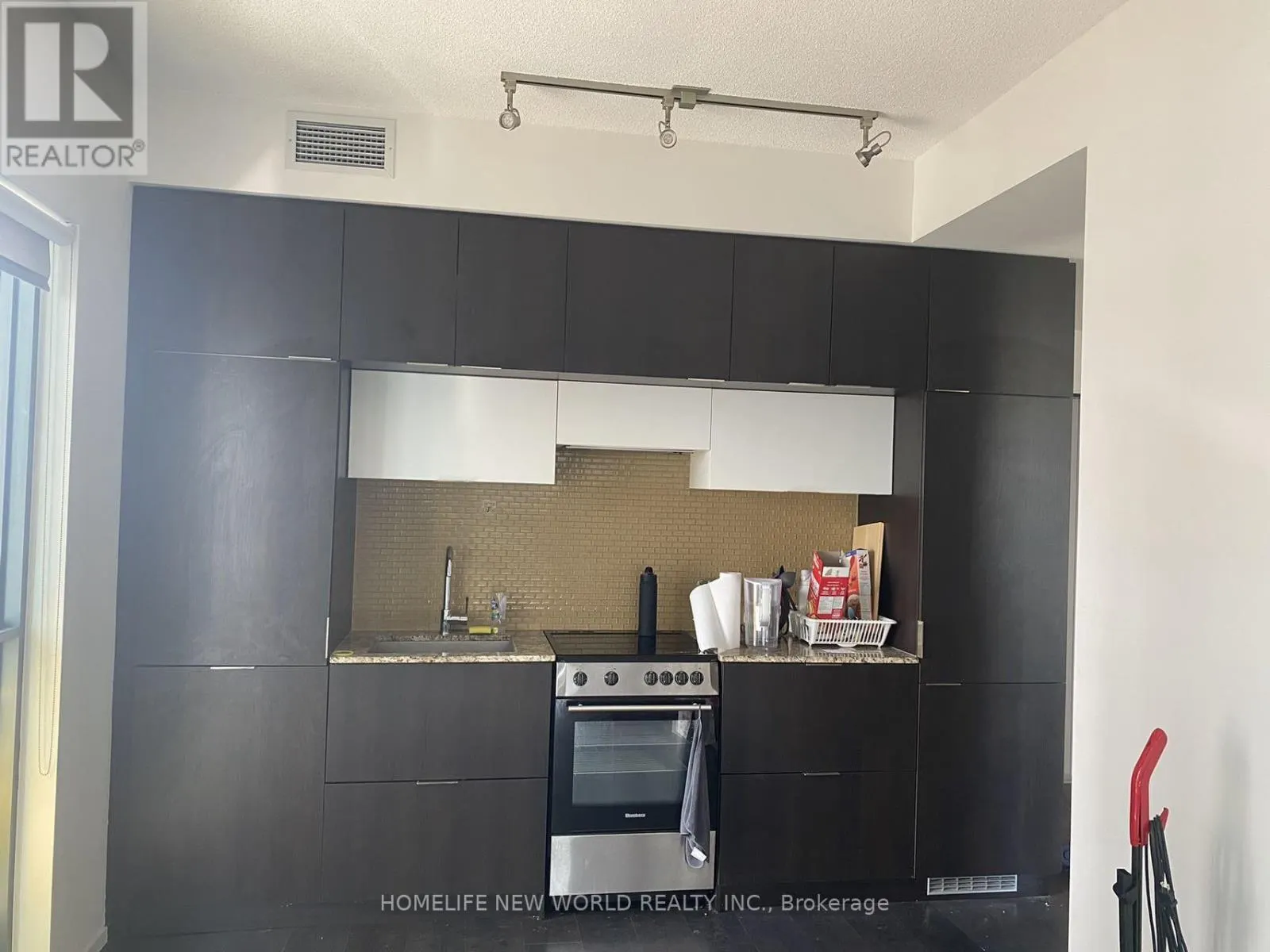 3606 (ROOM 2) - 159 DUNDAS STREET E