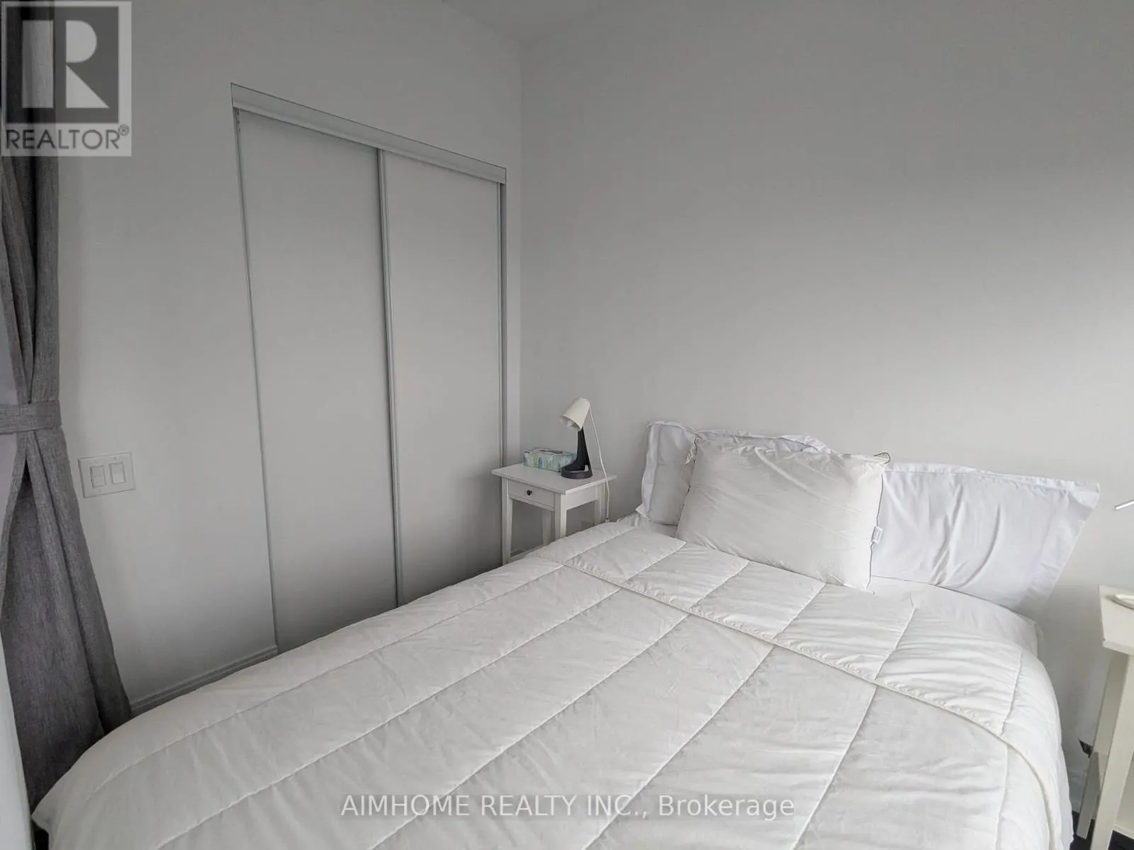 3010 - 50 CHARLES STREET E