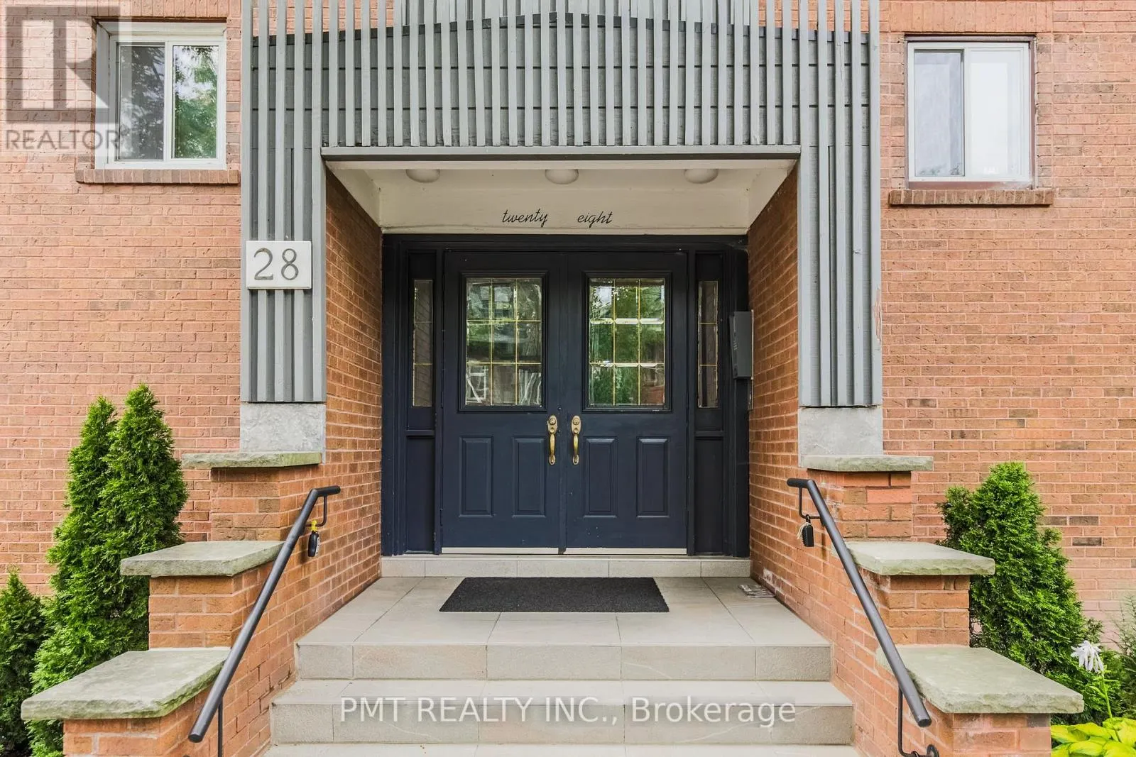 TH3 - 28 ADMIRAL ROAD