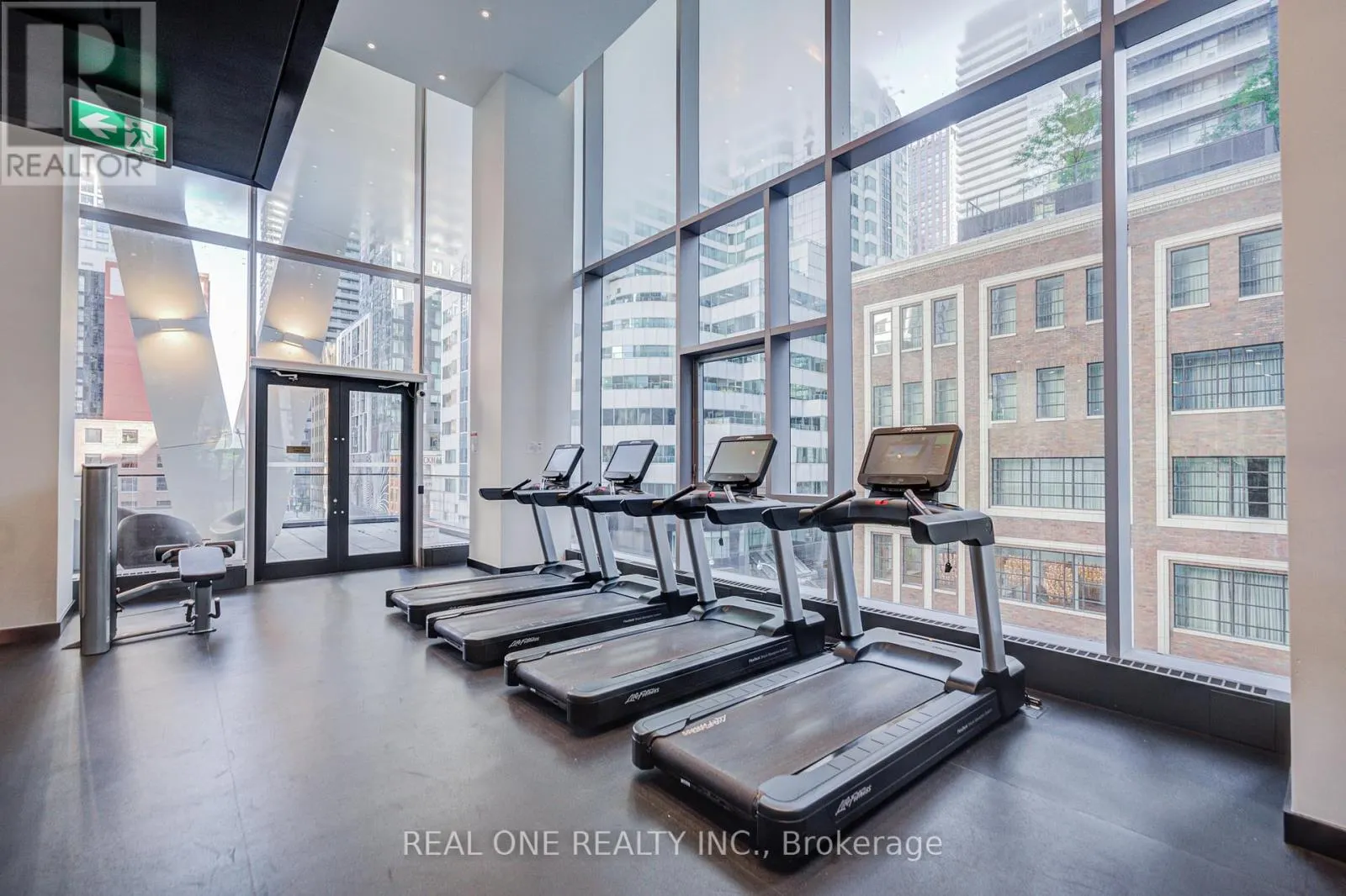 2803 - 357 KING STREET W