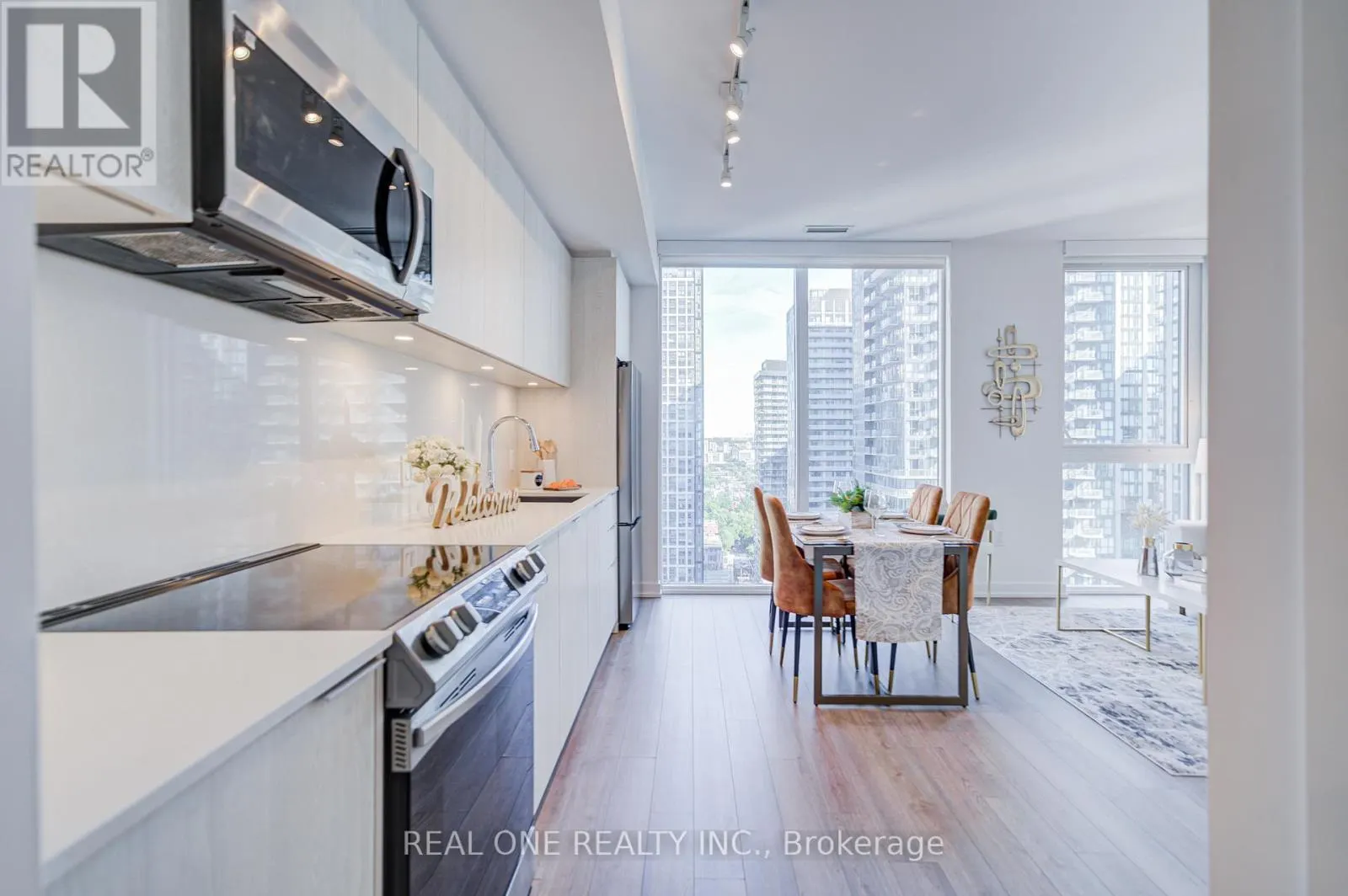 2803 - 357 KING STREET W