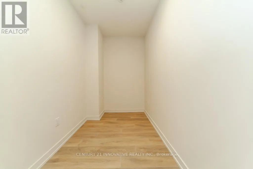 1406 - 181 STERLING ROAD
