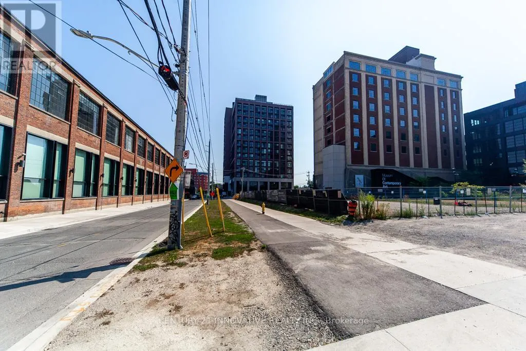 1406 - 181 STERLING ROAD