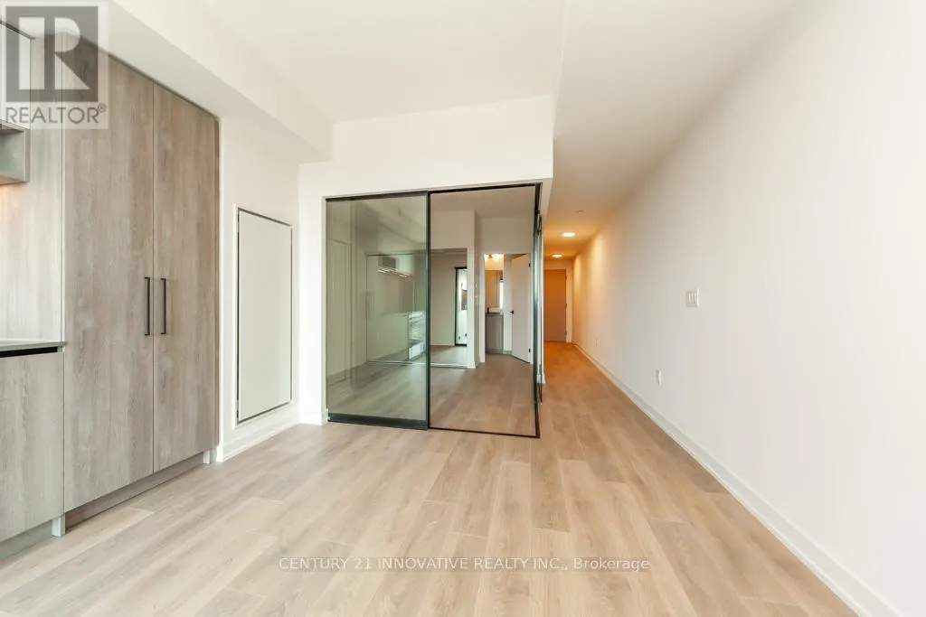 1406 - 181 STERLING ROAD