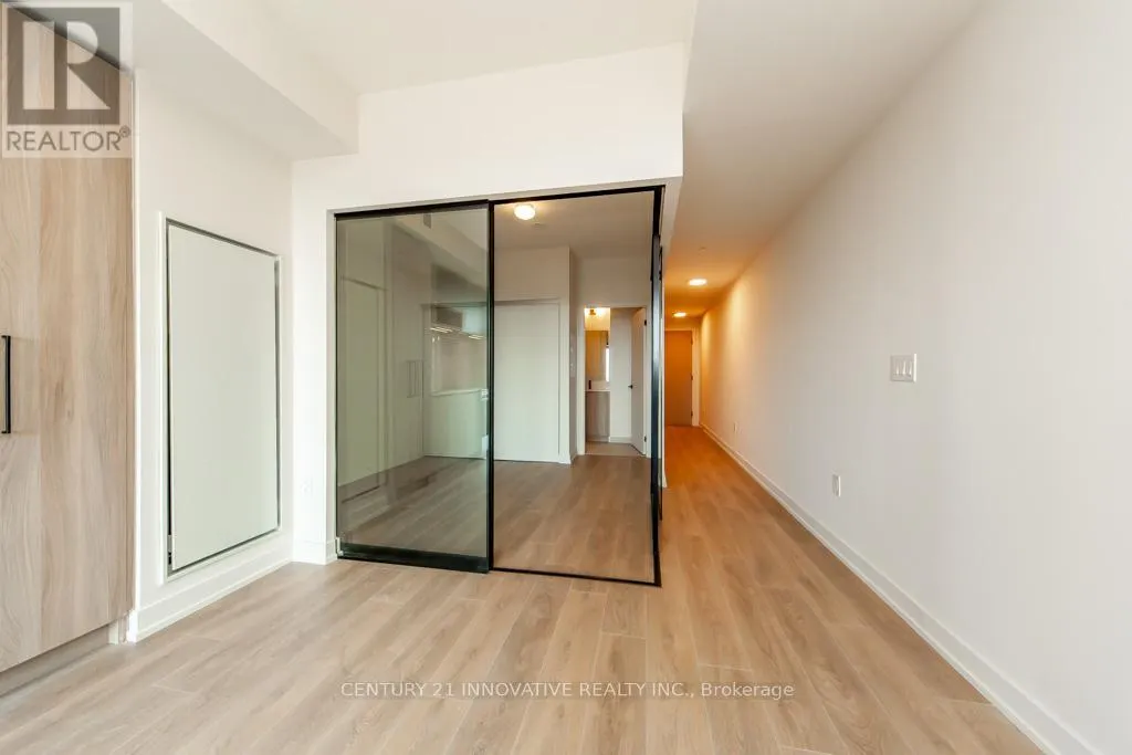 1406 - 181 STERLING ROAD