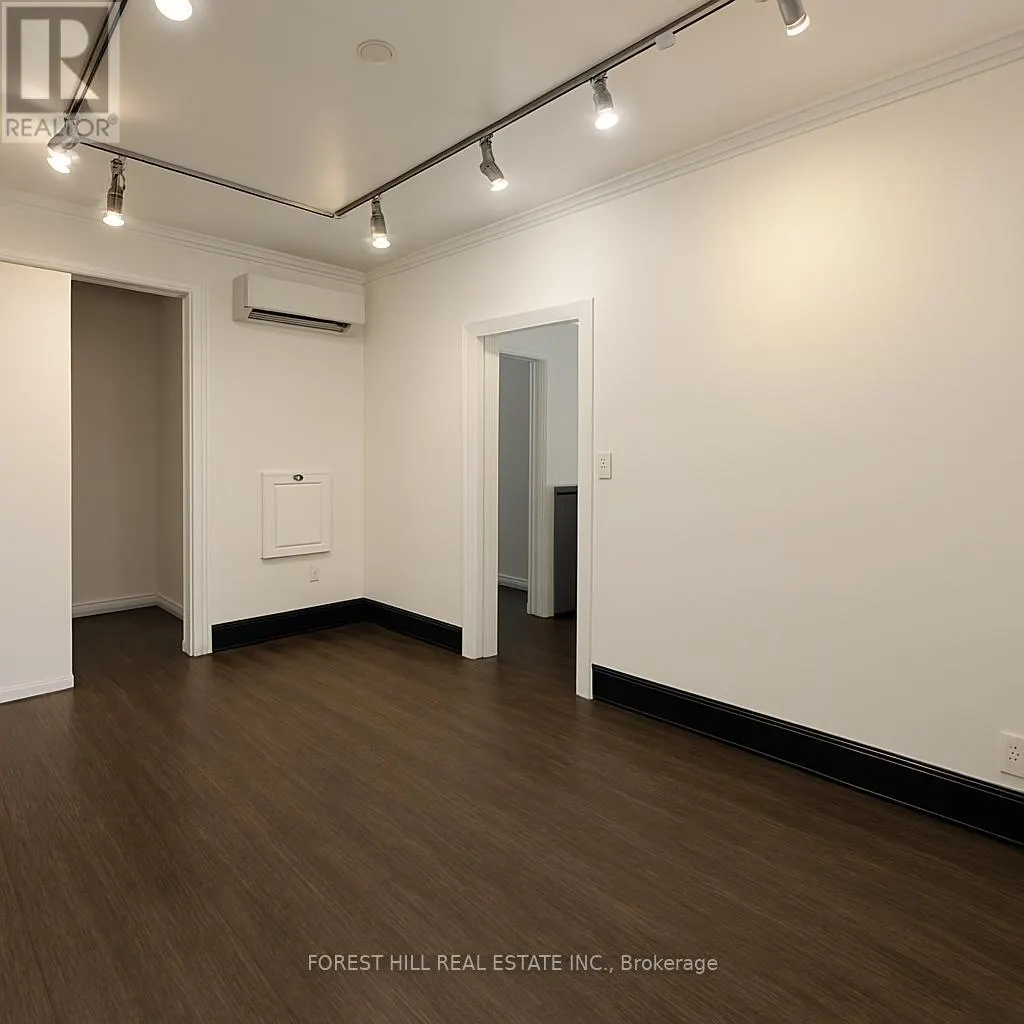 2ND FLR - 216 OSSINGTON AVENUE