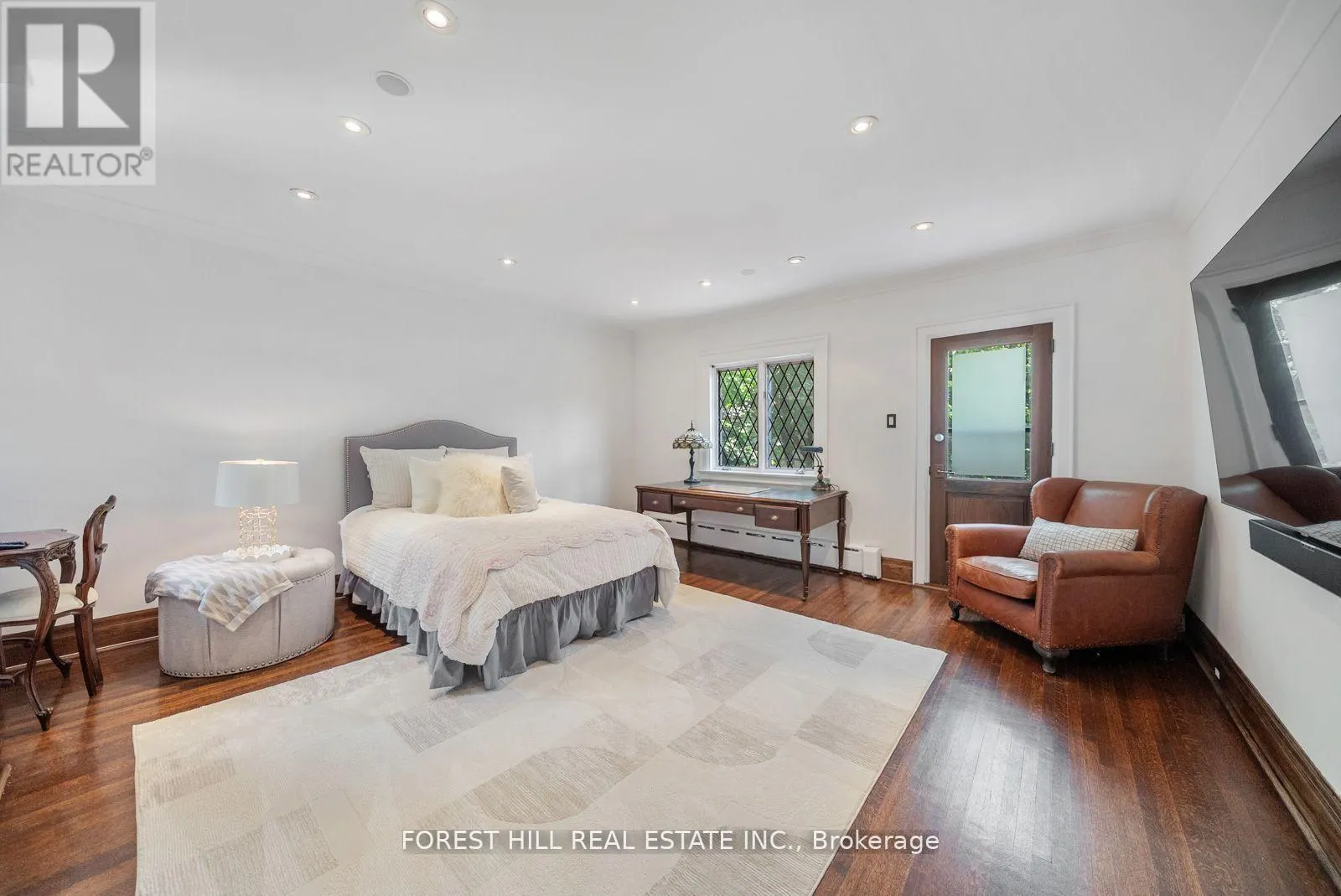 39 AVA ROAD