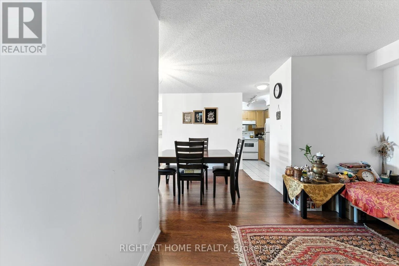 308 - 23 LORRAINE DRIVE