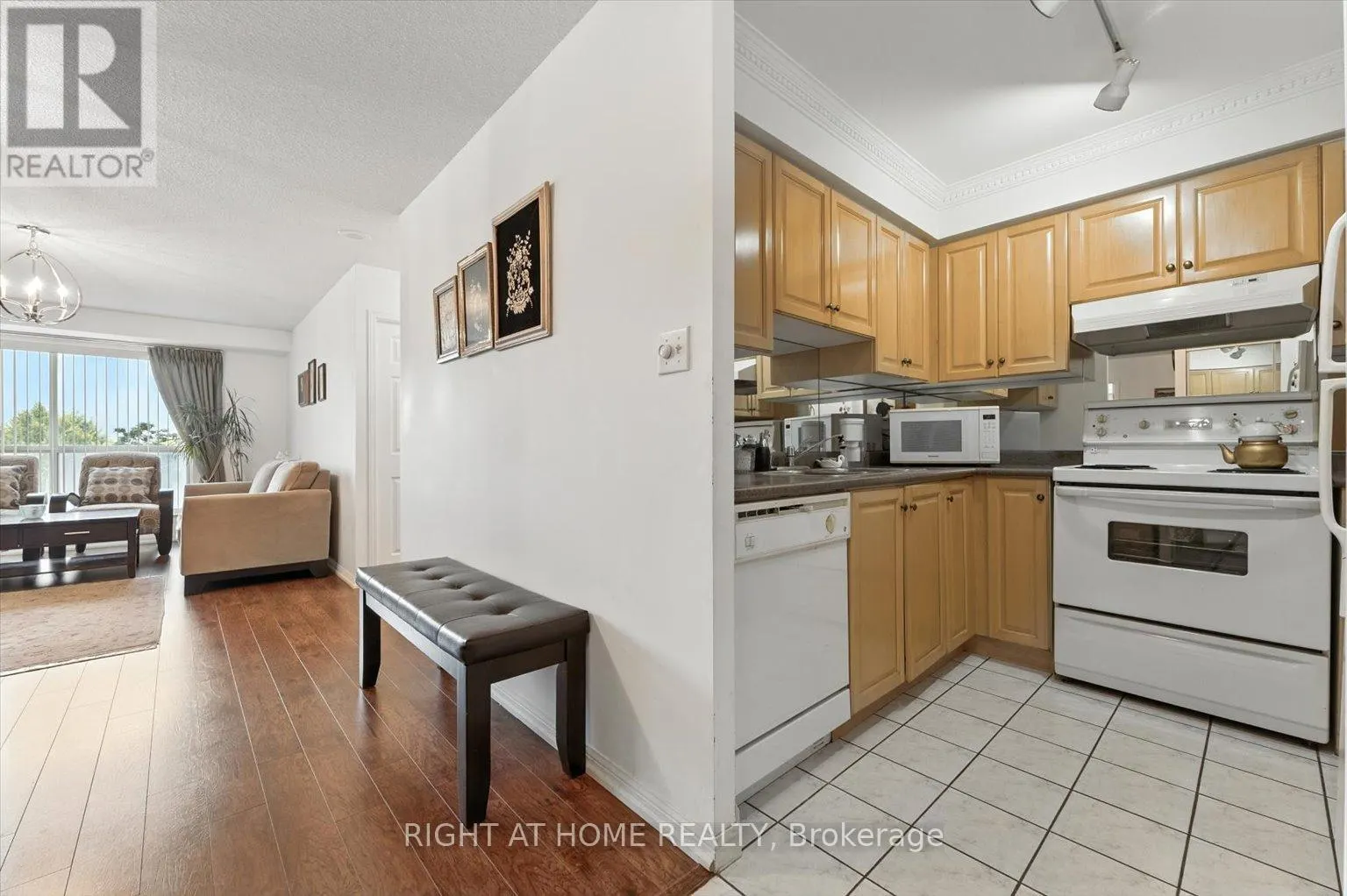 308 - 23 LORRAINE DRIVE