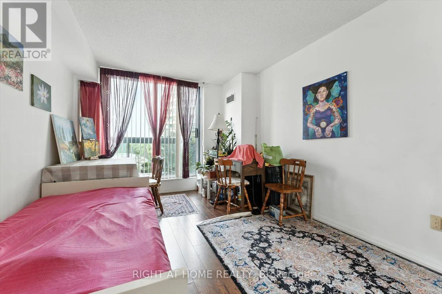 308 - 23 LORRAINE DRIVE