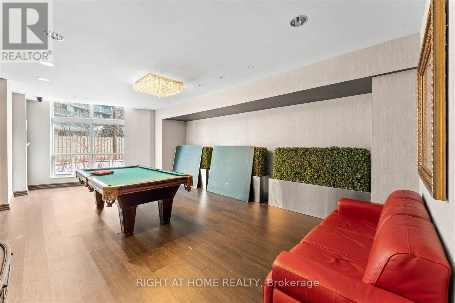 308 - 23 LORRAINE DRIVE