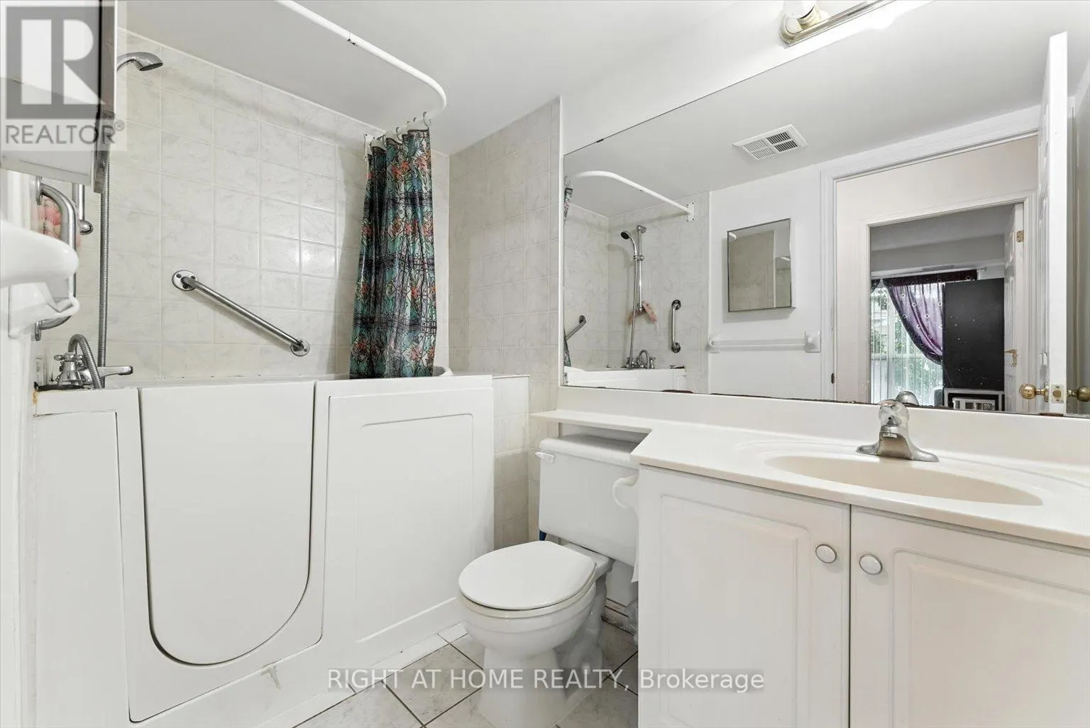 308 - 23 LORRAINE DRIVE