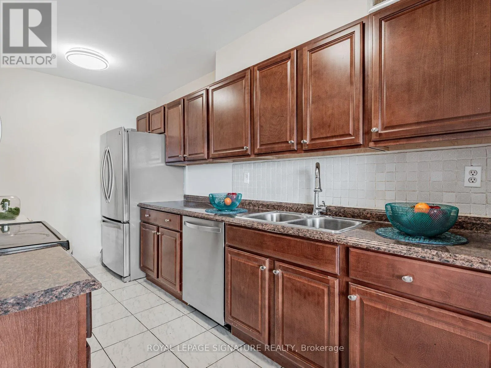 1709 - 350 SENECA HILL DRIVE