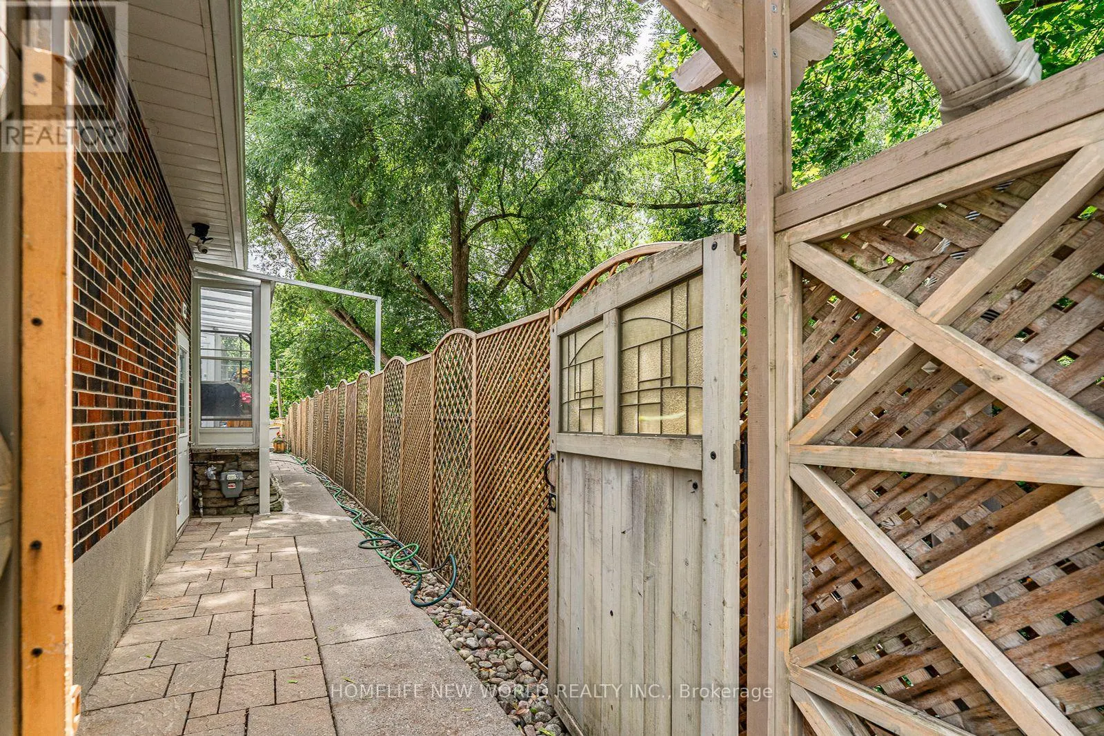 81 HILLCREST AVENUE