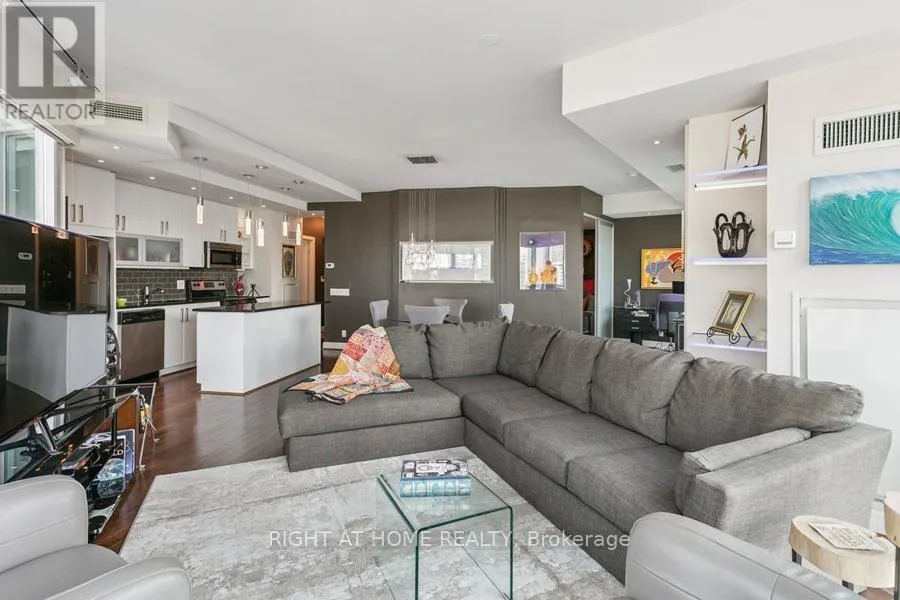 1204 - 112 GEORGE STREET