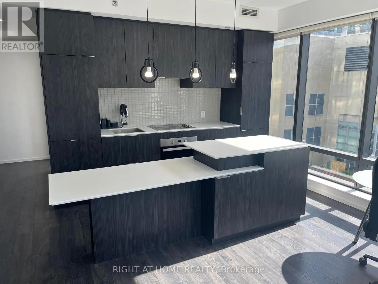 1508 - 5 ST JOSEPH STREET